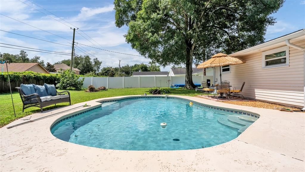 For Sale: $469,000 (4 beds, 2 baths, 3103 Square Feet)