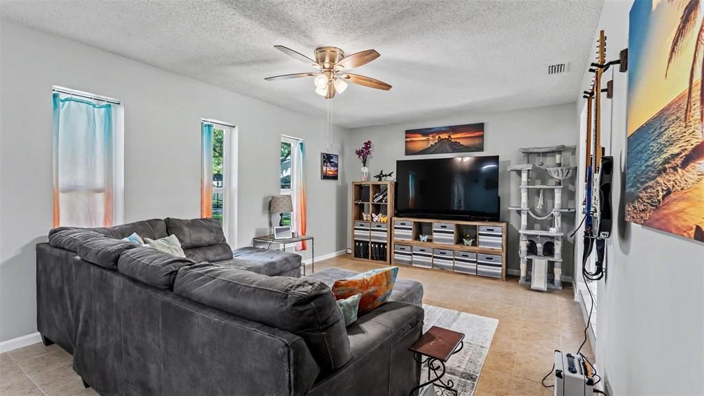 For Sale: $469,000 (4 beds, 2 baths, 3103 Square Feet)
