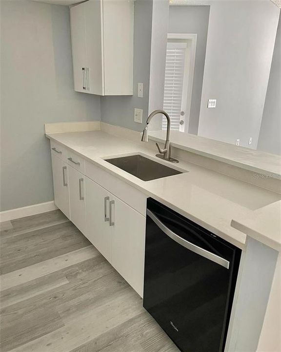For Rent: $1,600 (2 beds, 2 baths, 932 Square Feet)