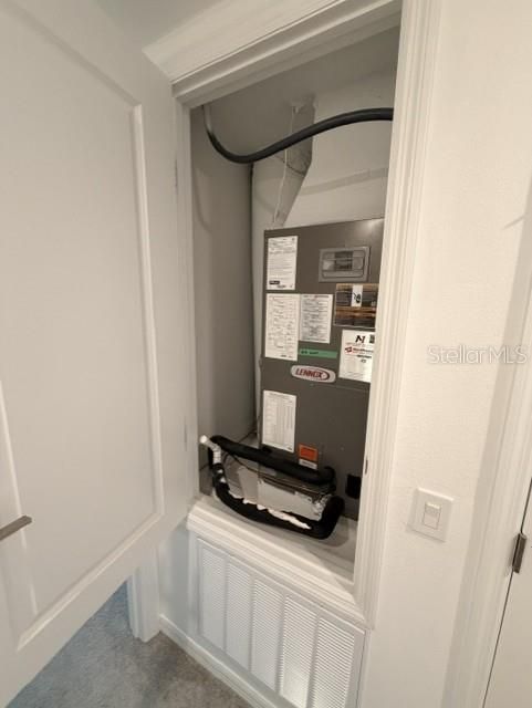 Active With Contract: $202,000 (2 beds, 2 baths, 1275 Square Feet)