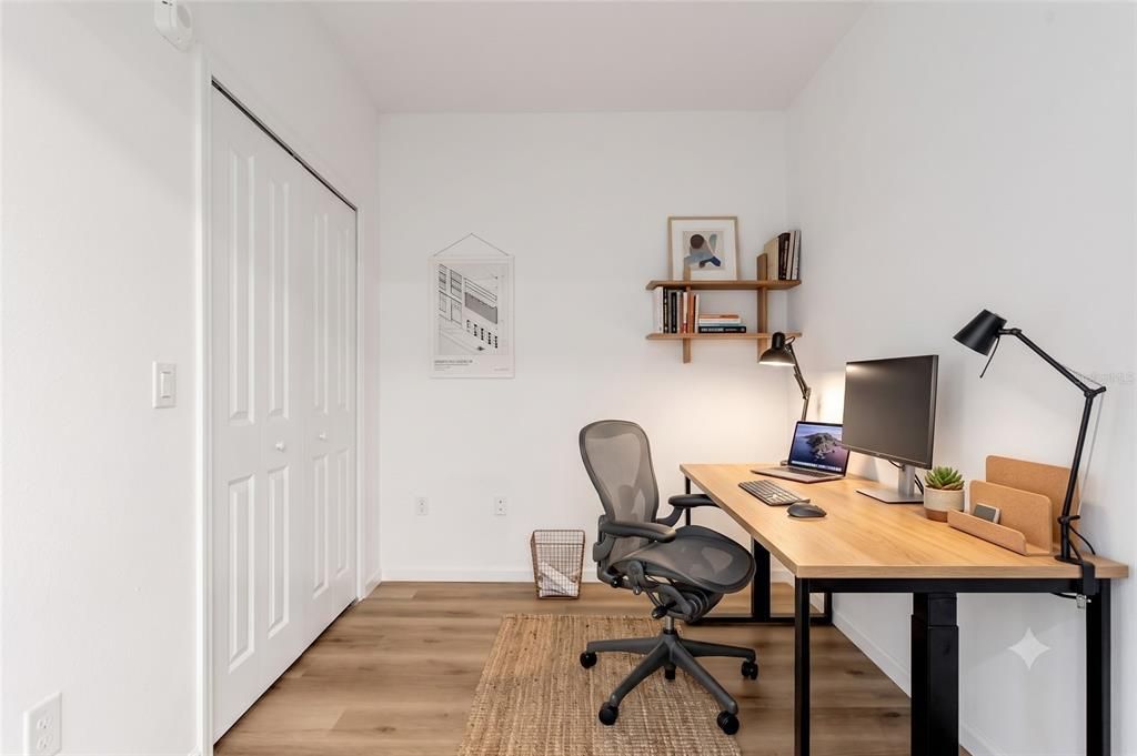 待售: $295,000 (3 贝兹, 2 浴室, 1142 平方英尺)