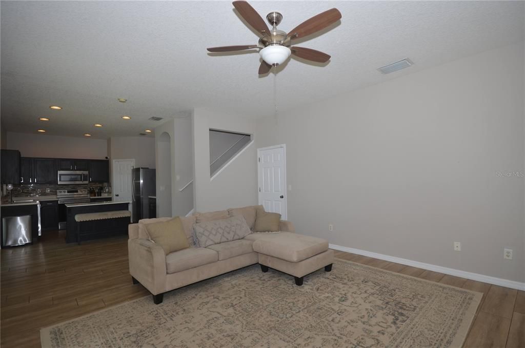 For Rent: $3,550 (4 beds, 2 baths, 2384 Square Feet)