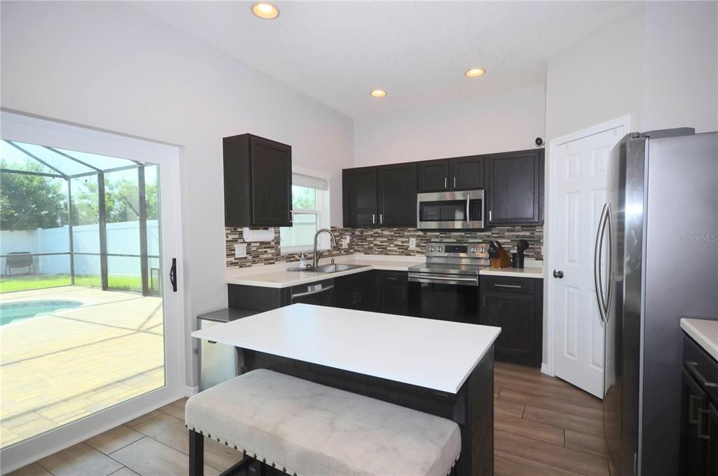For Rent: $3,550 (4 beds, 2 baths, 2384 Square Feet)