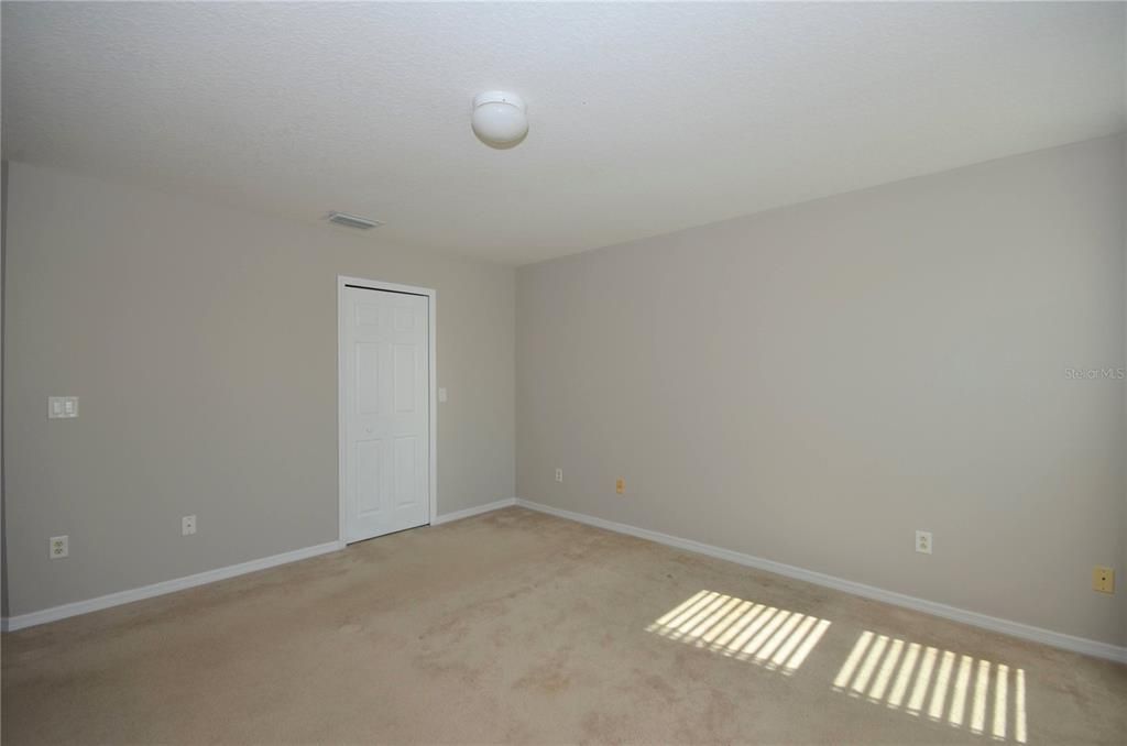 For Rent: $3,550 (4 beds, 2 baths, 2384 Square Feet)