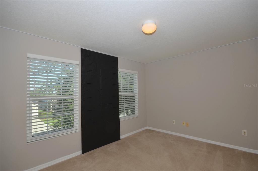 For Rent: $3,550 (4 beds, 2 baths, 2384 Square Feet)