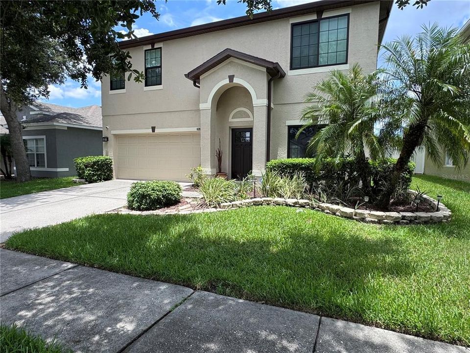 For Rent: $3,550 (4 beds, 2 baths, 2384 Square Feet)