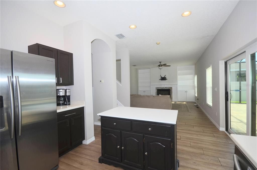 For Rent: $3,550 (4 beds, 2 baths, 2384 Square Feet)