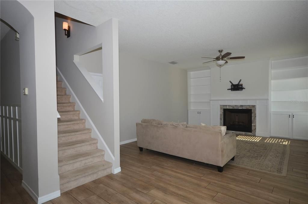 For Rent: $3,550 (4 beds, 2 baths, 2384 Square Feet)