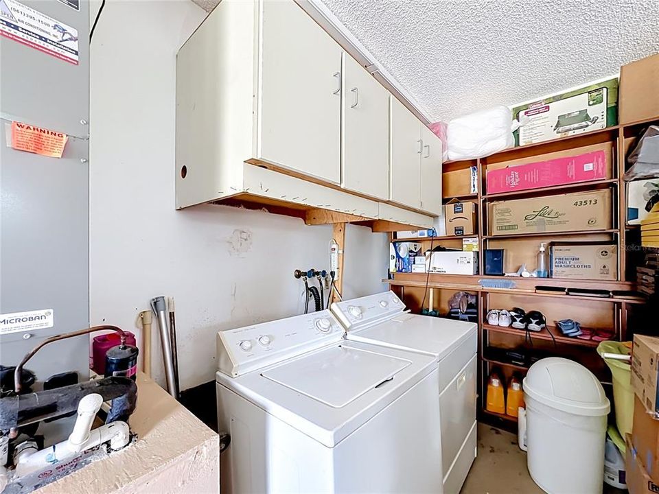 For Sale: $420,000 (2 beds, 2 baths, 1565 Square Feet)