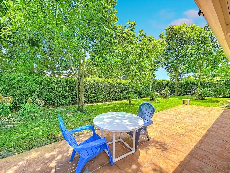 For Sale: $420,000 (2 beds, 2 baths, 1565 Square Feet)