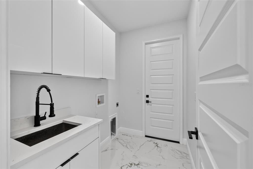 En Venta: $499,900 (4 camas, 3 baños, 2053 Pies cuadrados)