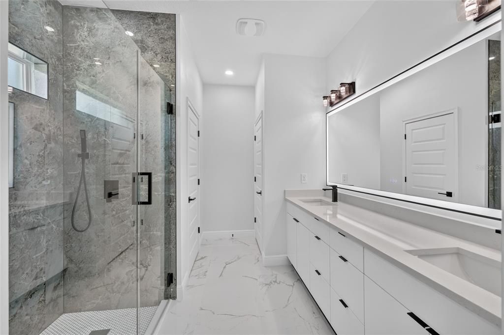 En Venta: $499,900 (4 camas, 3 baños, 2053 Pies cuadrados)