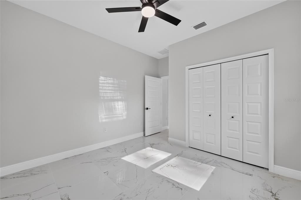 En Venta: $499,900 (4 camas, 3 baños, 2053 Pies cuadrados)