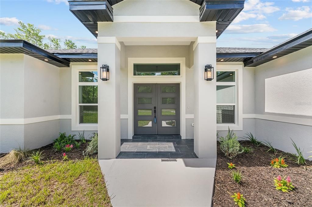 En Venta: $499,900 (4 camas, 3 baños, 2053 Pies cuadrados)