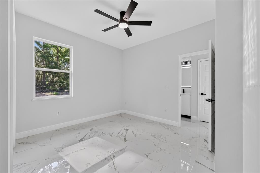 En Venta: $499,900 (4 camas, 3 baños, 2053 Pies cuadrados)