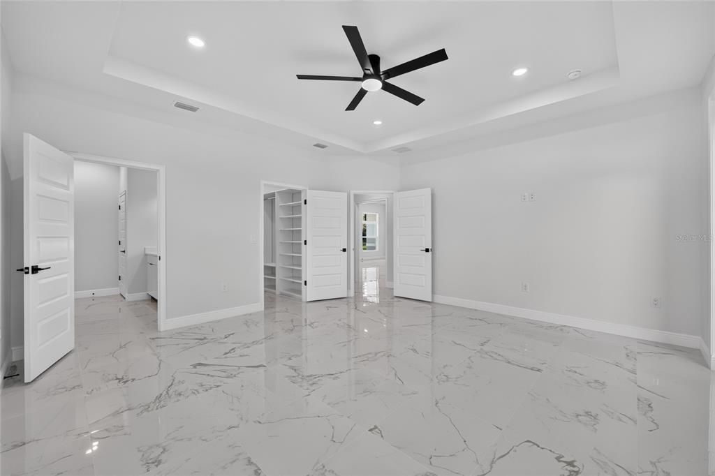 En Venta: $499,900 (4 camas, 3 baños, 2053 Pies cuadrados)
