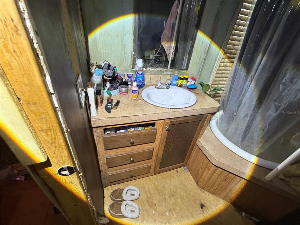 En Venta: $120,000 (4 camas, 2 baños, 2079 Pies cuadrados)