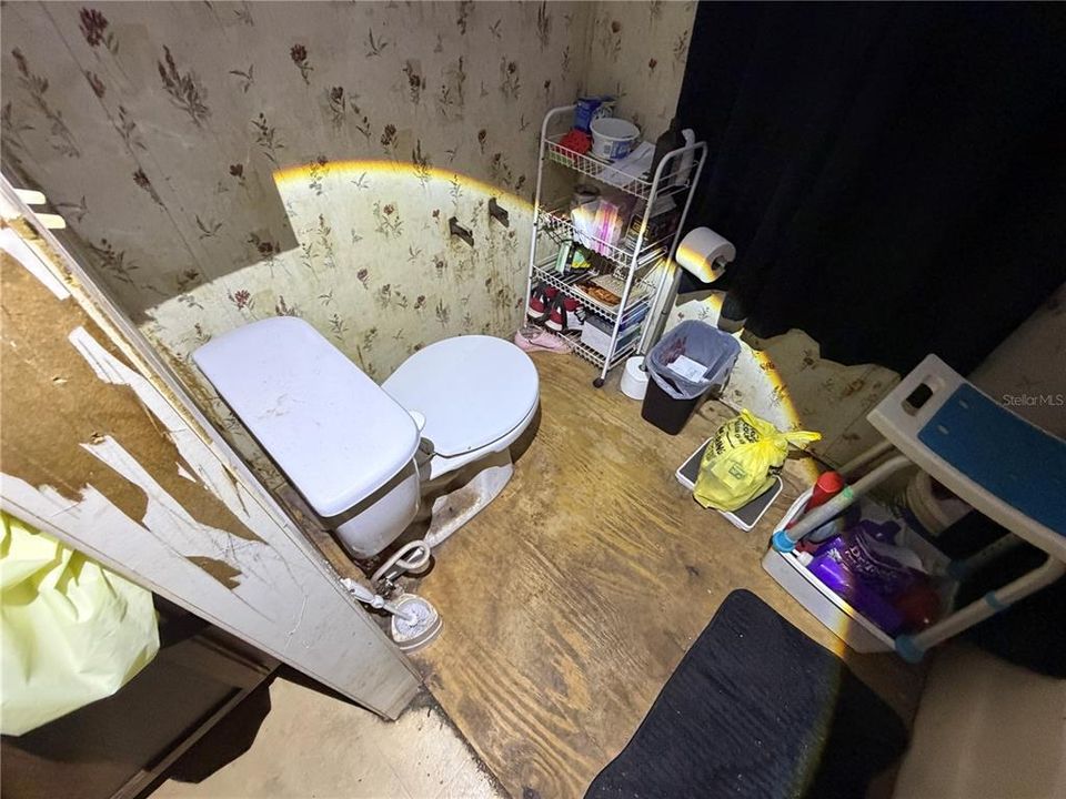 En Venta: $120,000 (4 camas, 2 baños, 2079 Pies cuadrados)