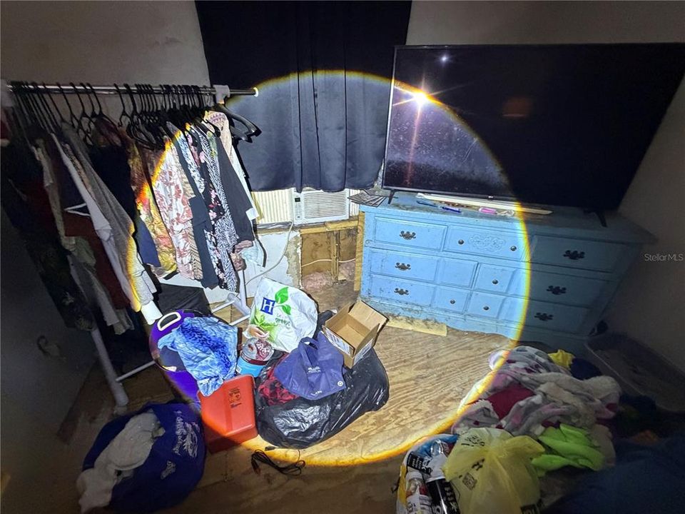 En Venta: $120,000 (4 camas, 2 baños, 2079 Pies cuadrados)