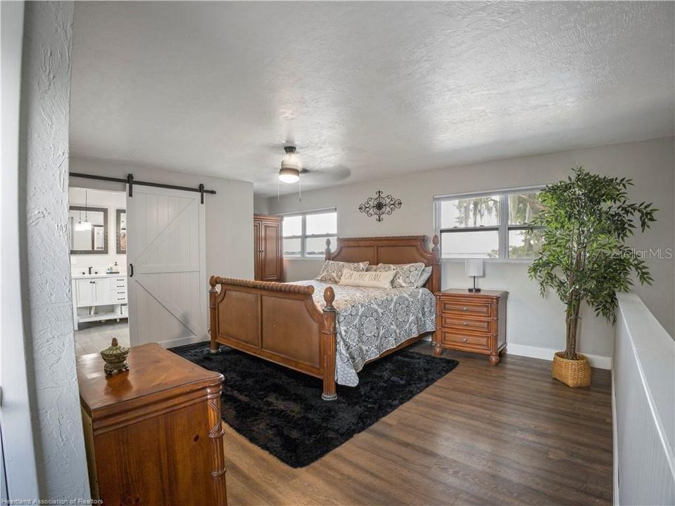 Activo con contrato: $829,900 (4 camas, 3 baños, 3000 Pies cuadrados)