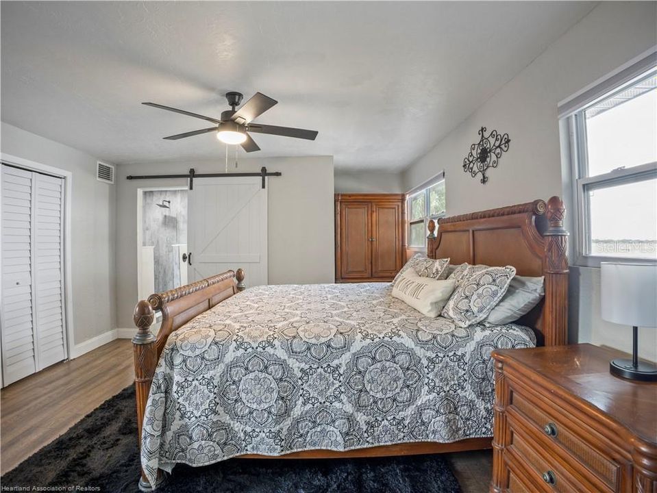Activo con contrato: $829,900 (4 camas, 3 baños, 3000 Pies cuadrados)