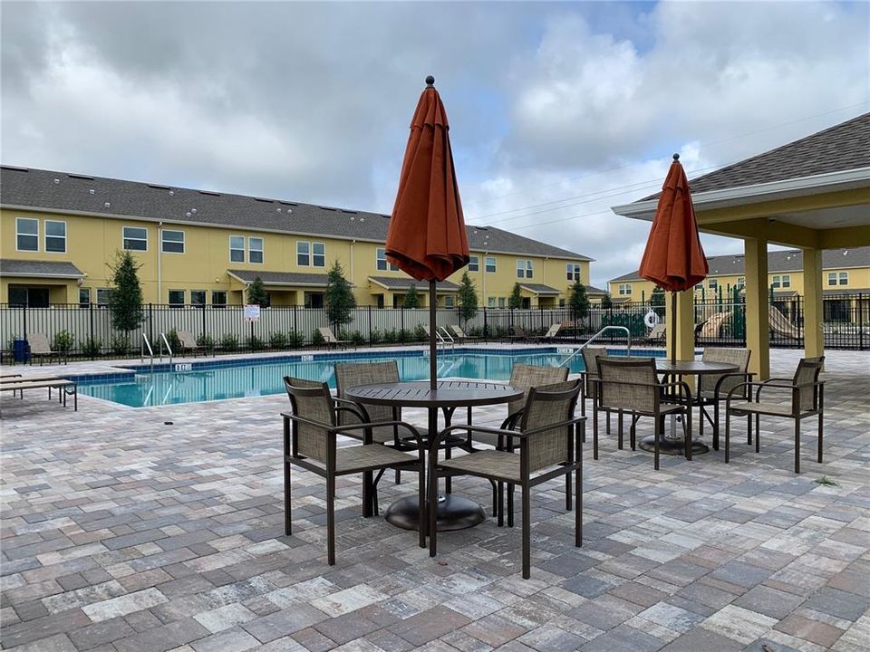 Active With Contract: $2,300 (3 beds, 2 baths, 1685 Square Feet)