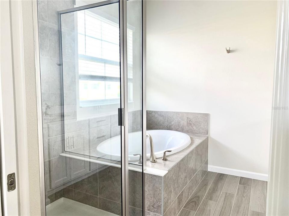 Active With Contract: $2,300 (3 beds, 2 baths, 1685 Square Feet)