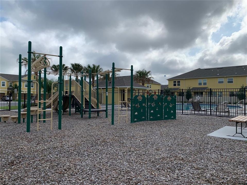 Active With Contract: $2,300 (3 beds, 2 baths, 1685 Square Feet)