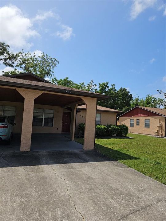For Sale: $269,000 (2 beds, 2 baths, 953 Square Feet)