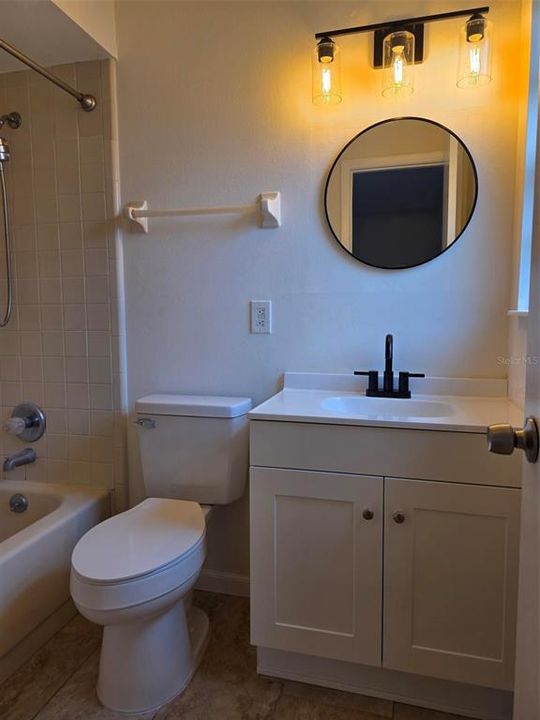 For Sale: $269,000 (2 beds, 2 baths, 953 Square Feet)