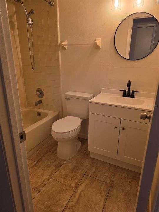 For Sale: $269,000 (2 beds, 2 baths, 953 Square Feet)