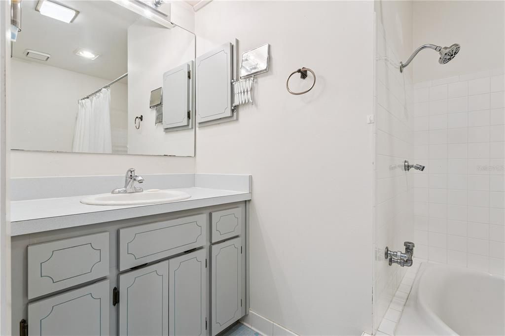 For Sale: $267,000 (2 beds, 2 baths, 1528 Square Feet)
