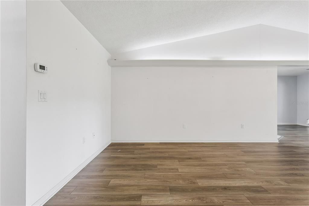 For Sale: $267,000 (2 beds, 2 baths, 1528 Square Feet)