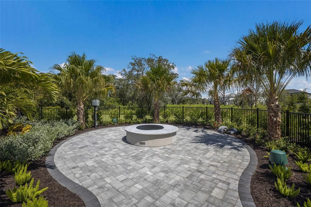 For Sale: $539,900 (4 beds, 3 baths, 2208 Square Feet)