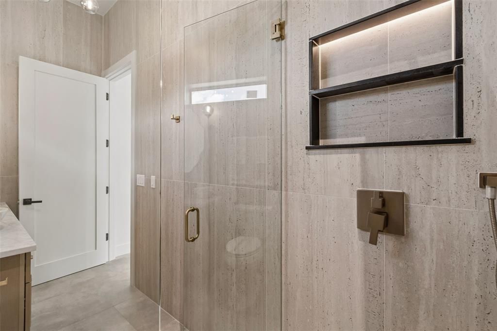 На продажу: $855,000 (4 спален, 3 ванн, 2515 Квадратных фут)