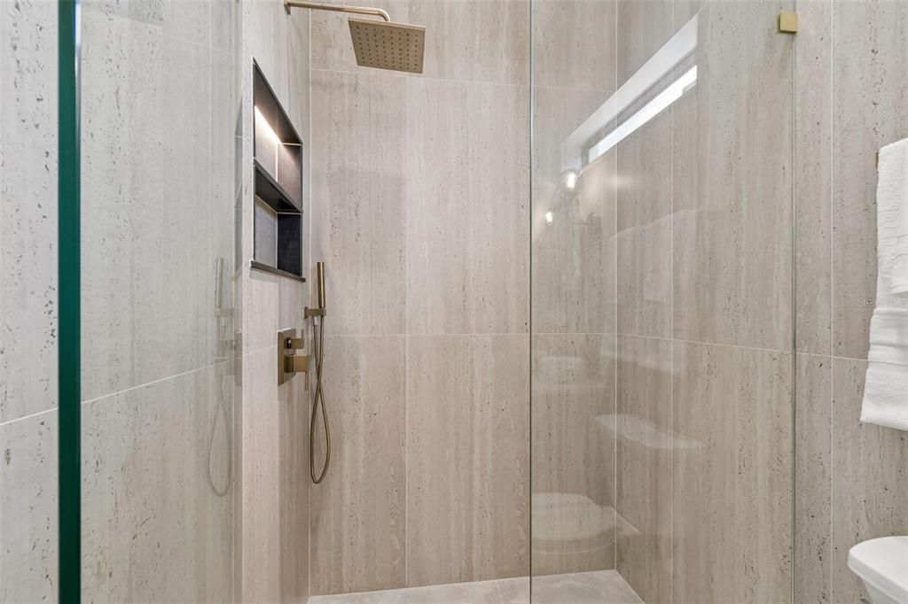 На продажу: $855,000 (4 спален, 3 ванн, 2515 Квадратных фут)