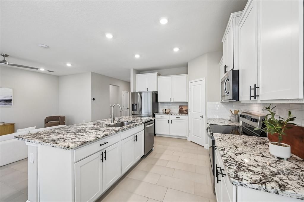 For Sale: $410,000 (4 beds, 2 baths, 2035 Square Feet)