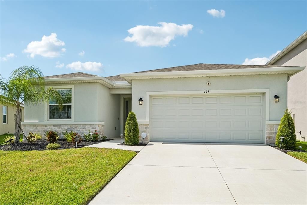 For Sale: $410,000 (4 beds, 2 baths, 2035 Square Feet)