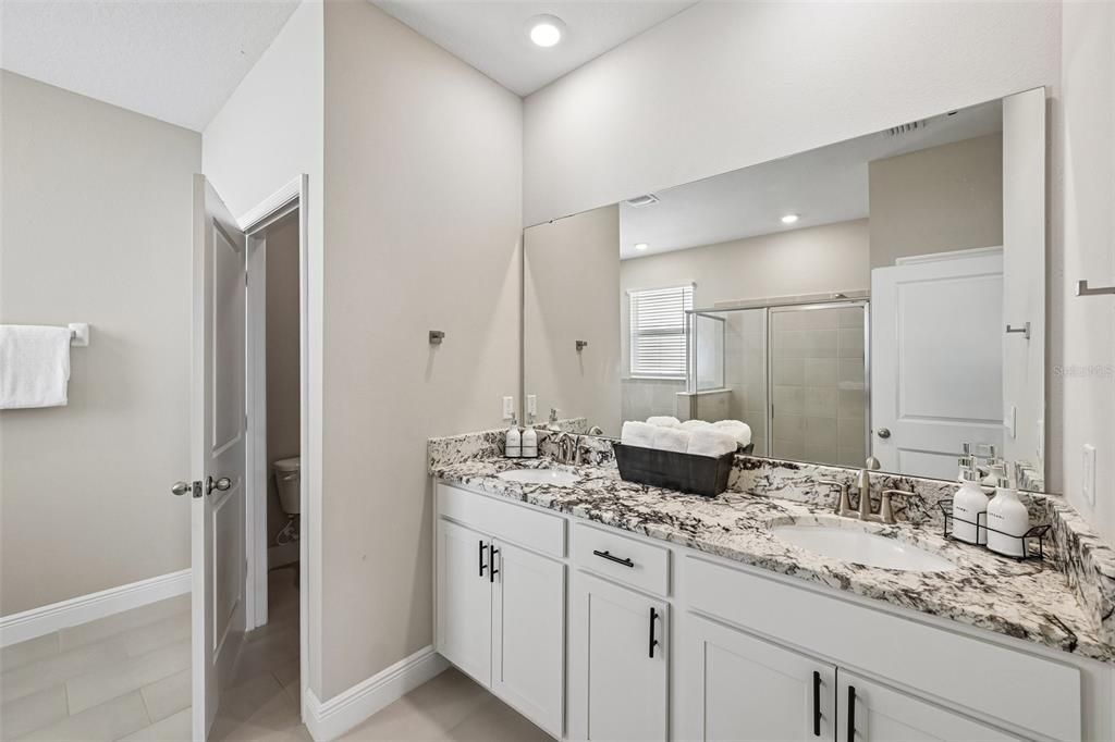 For Sale: $410,000 (4 beds, 2 baths, 2035 Square Feet)