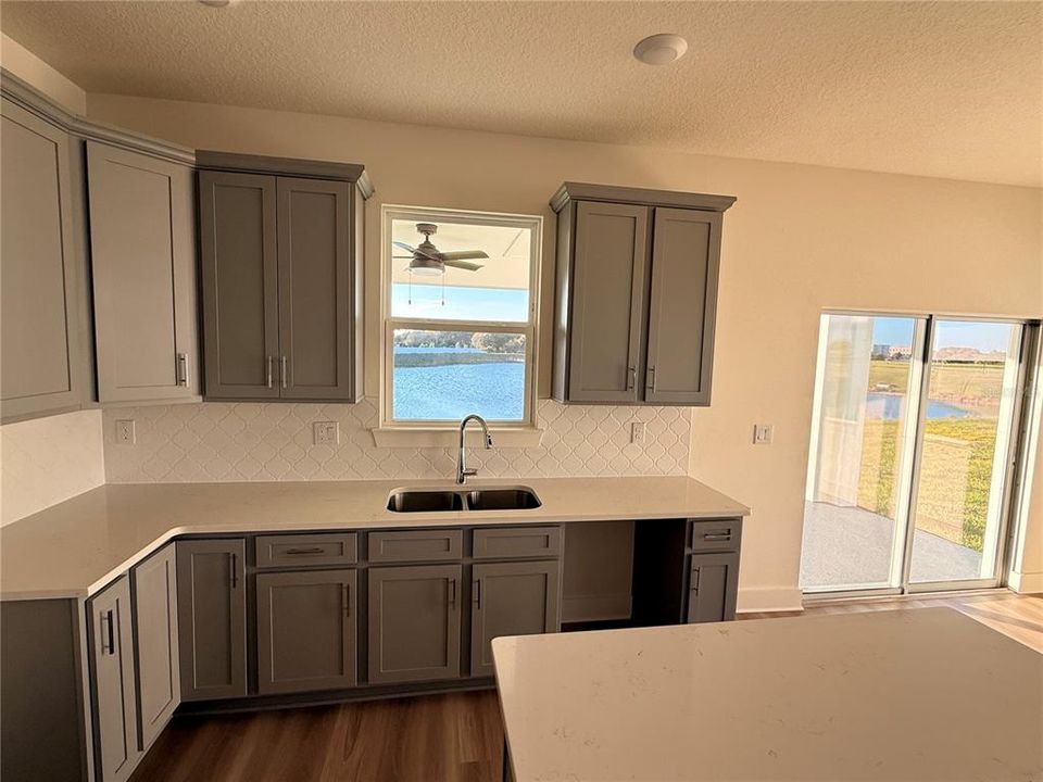 For Sale: $275,000 (3 beds, 2 baths, 1794 Square Feet)