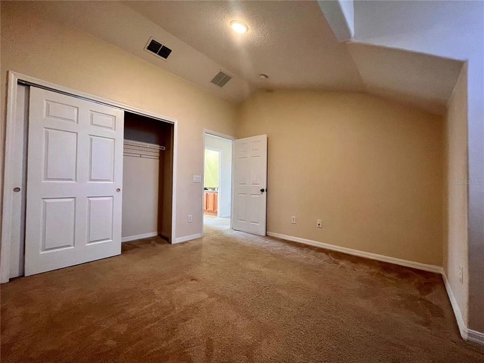 For Rent: $2,160 (3 beds, 2 baths, 1758 Square Feet)