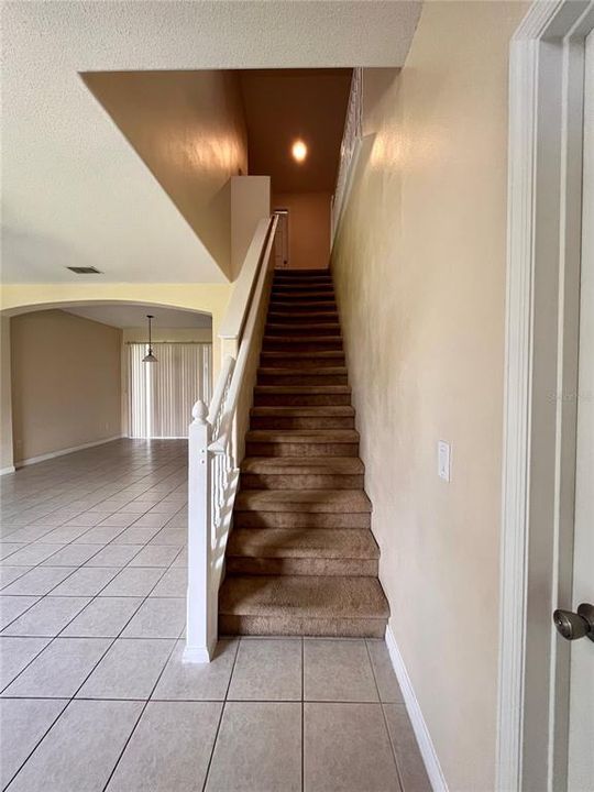 For Rent: $2,160 (3 beds, 2 baths, 1758 Square Feet)