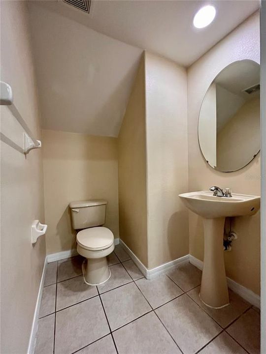 For Rent: $2,160 (3 beds, 2 baths, 1758 Square Feet)