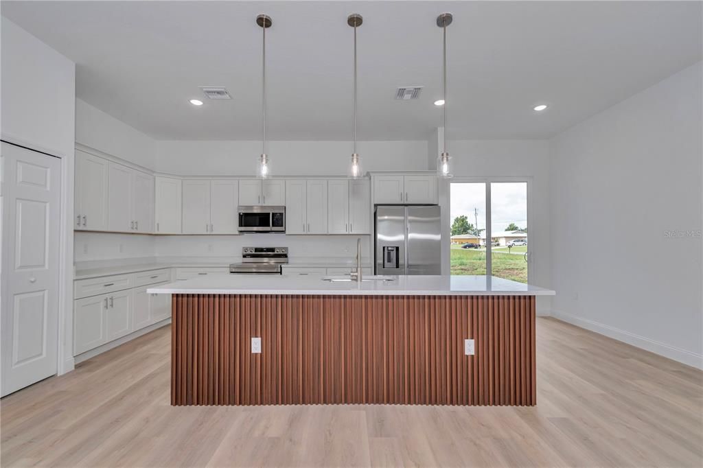 For Sale: $305,900 (4 beds, 2 baths, 1859 Square Feet)