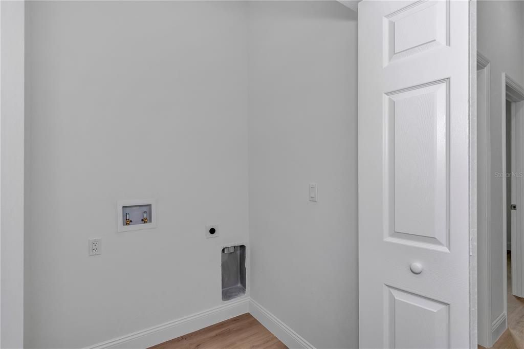 For Sale: $305,900 (4 beds, 2 baths, 1859 Square Feet)