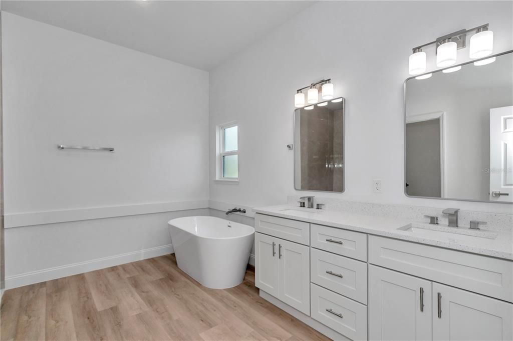 For Sale: $305,900 (4 beds, 2 baths, 1859 Square Feet)