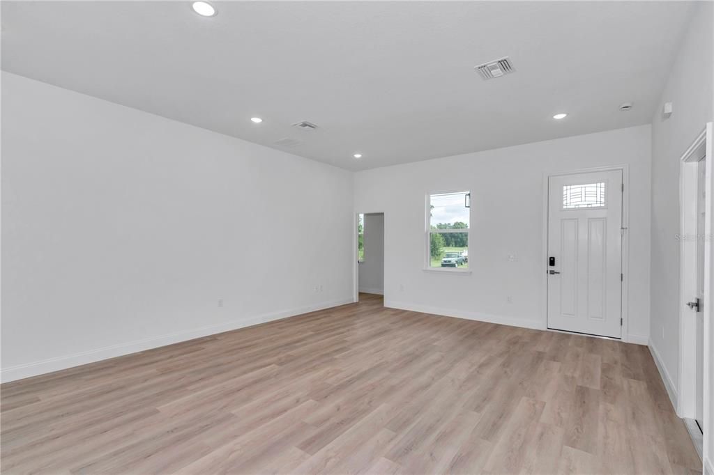 For Sale: $305,900 (4 beds, 2 baths, 1859 Square Feet)