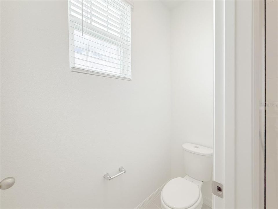 For Rent: $2,400 (3 beds, 2 baths, 1680 Square Feet)