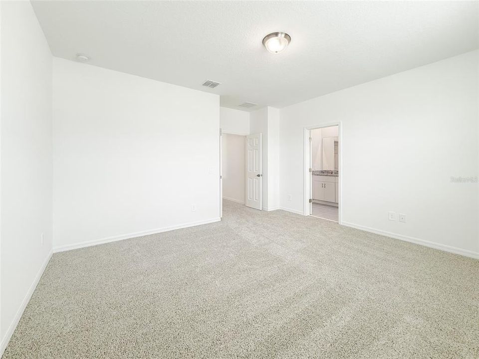 For Rent: $2,400 (3 beds, 2 baths, 1680 Square Feet)