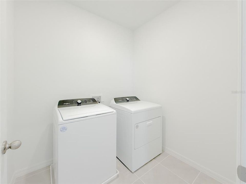 For Rent: $2,400 (3 beds, 2 baths, 1680 Square Feet)